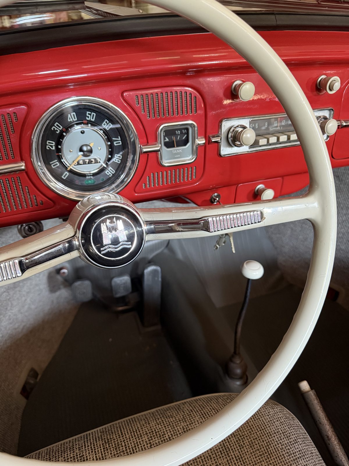 Beetle dashboard and gauge cluster